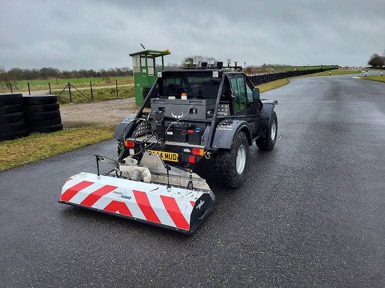 Fig 1. Shows the features of the vehicle carrier and how it fixes onto a survey vehicle (Image courteously provided by impulse radar)